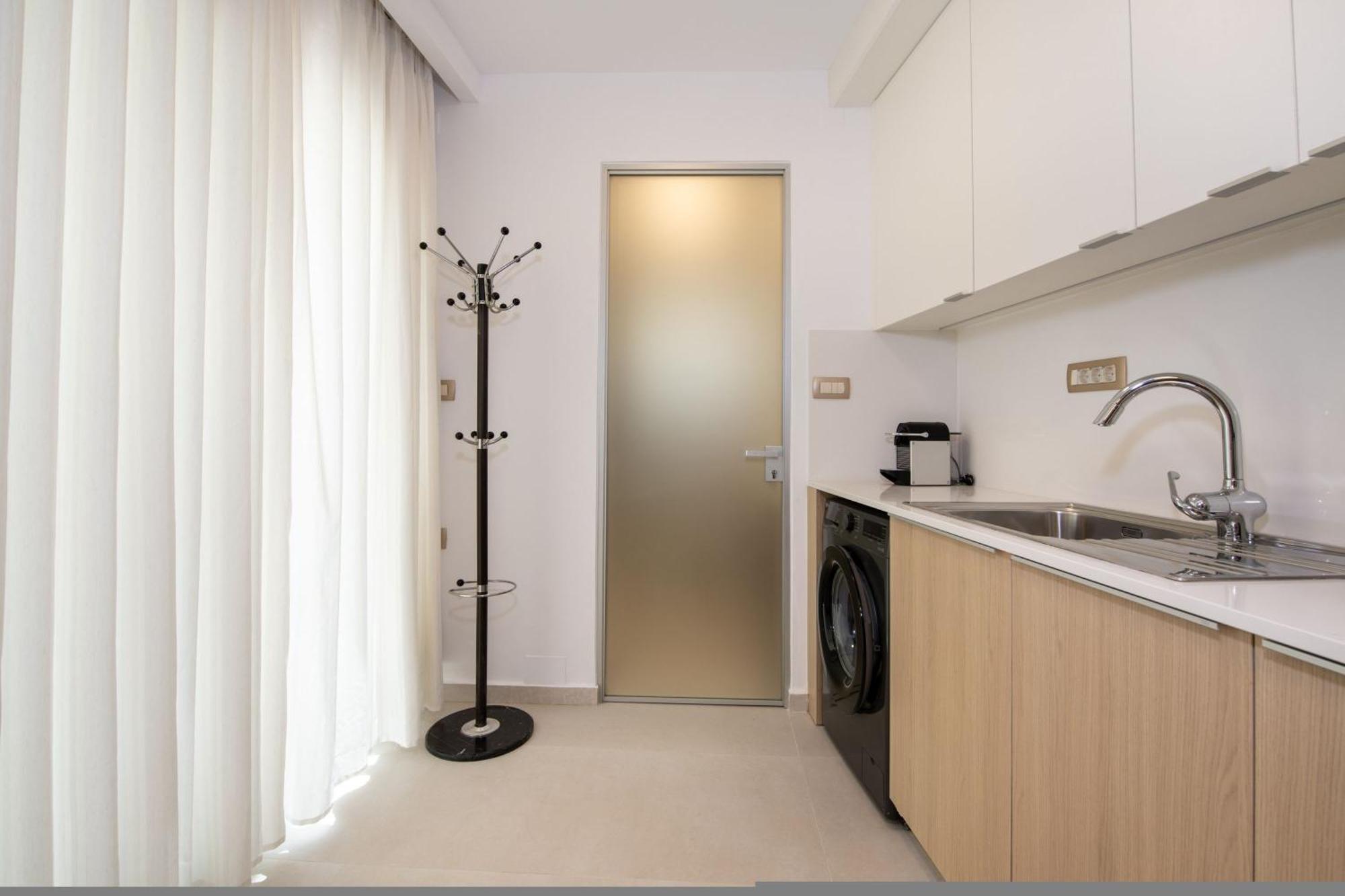 Cherry Central Luxury Suites Chania  ภายนอก รูปภาพ